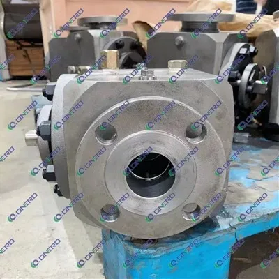 Üstten Girişli Muylu Küresel Vana